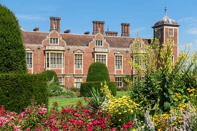 Summer in the Parterre garden